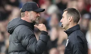 Ngoại hạng Anh đình chỉ trọng tài xúc phạm Klopp Ngoại hạng Anh đình chỉ trọng tài xúc phạm Klopp